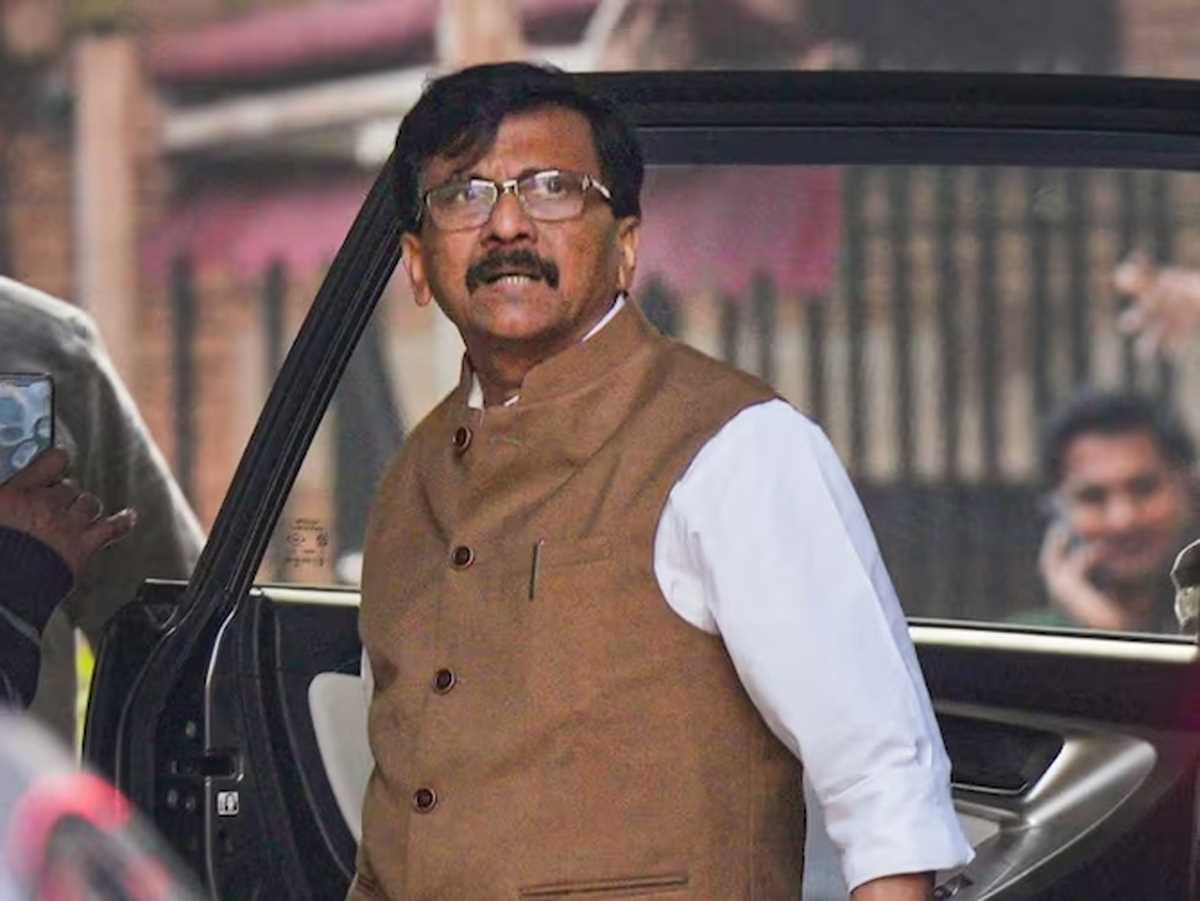 श्रीकांत शिंदे ने मुझे मारने के लिए गुंडे को सुपारी दी : संजय राउत